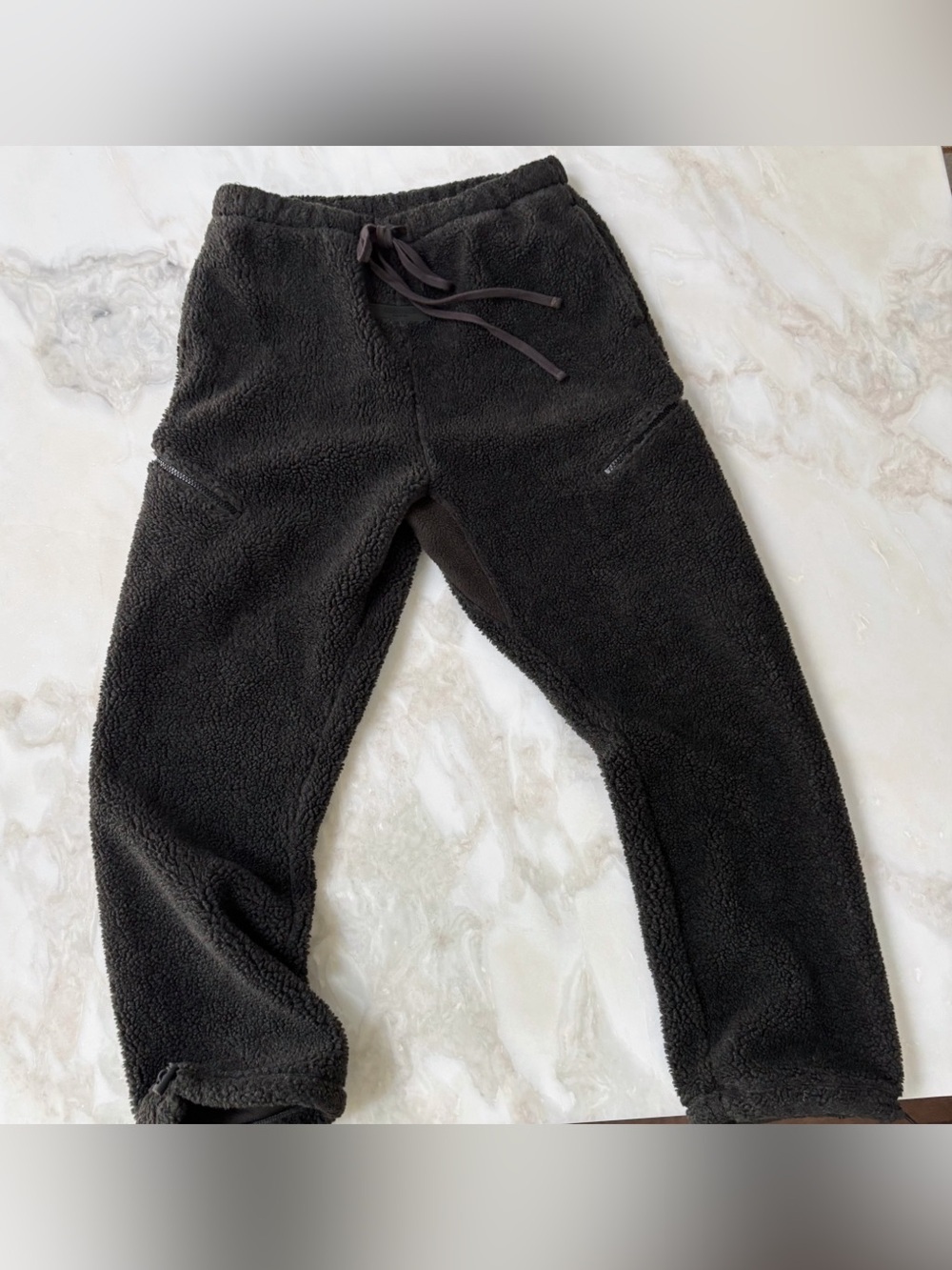 Fear of God Essentials Sherpa Fleece Sweatpants Men’s Size Medium Black